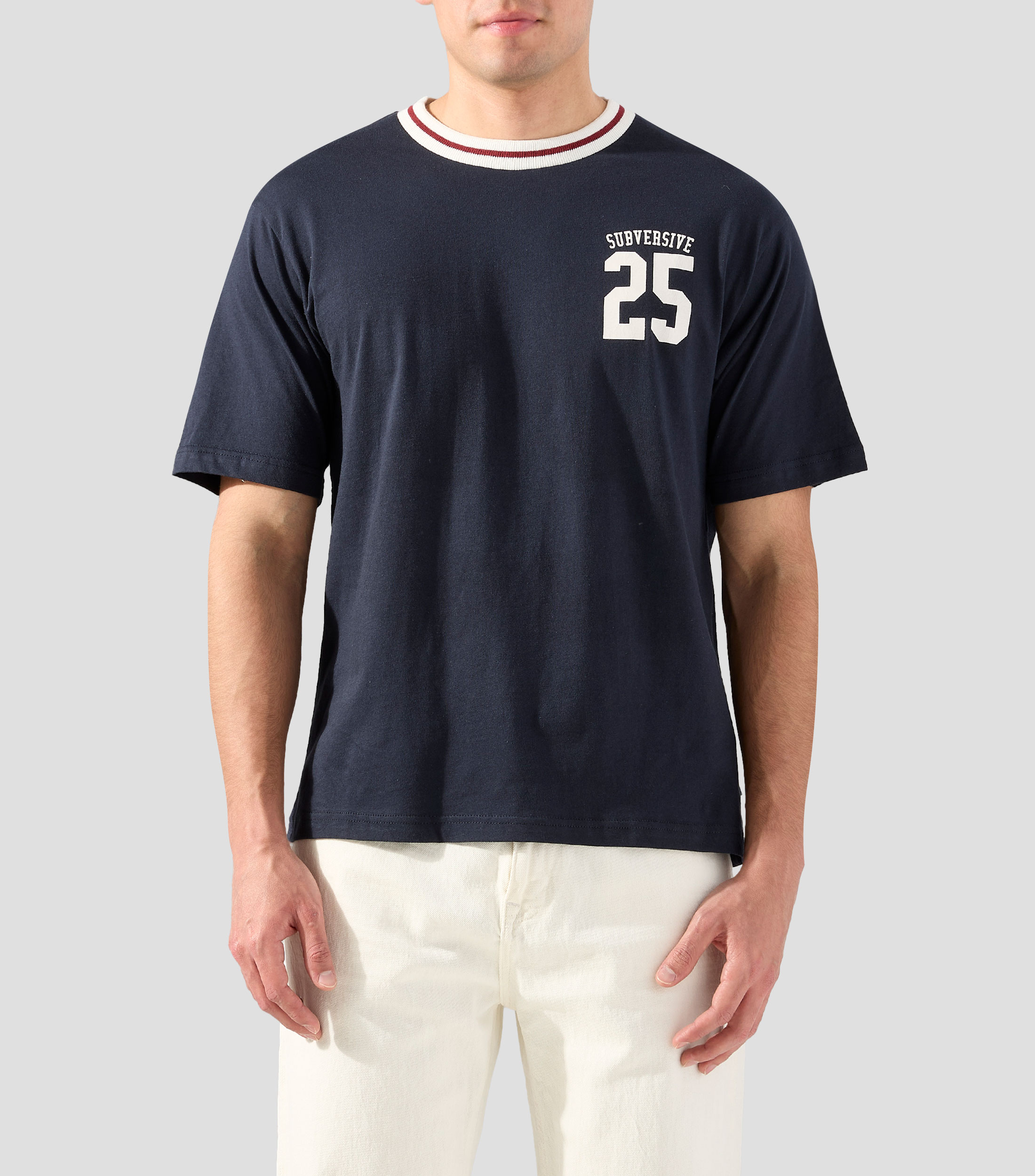 Playera cuello redondo manga corta estampada Hombre